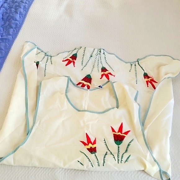 Vintage Cameo Over The Head Bib Apron - Picture 4 of 5